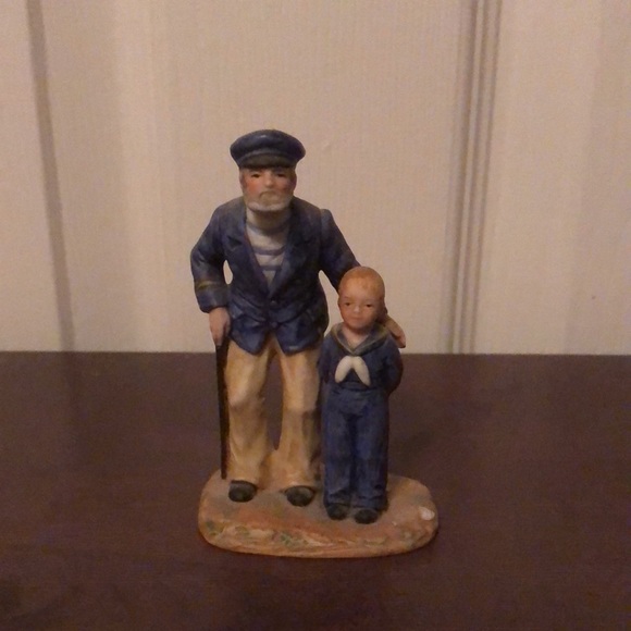 Norman Rockwell “Looking Out To Sea”- 1983 Figurine - Picture 2 of 6
